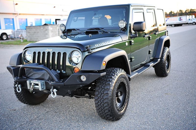 2011 jeep wrangler rubicon unlimited/modded / like brand new/leather nav