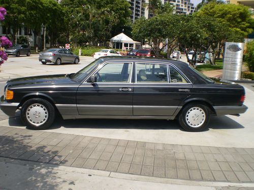 1989 mercedes 420 sel only 63245 miles, showroom condition rare color combo.