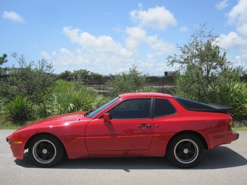 Classic 1984 porsche 944 5-speed sunroof cd low miles garage kept fl immaculate!