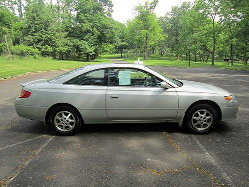 2003 toyota solara coupe' and a nice one with no reserve