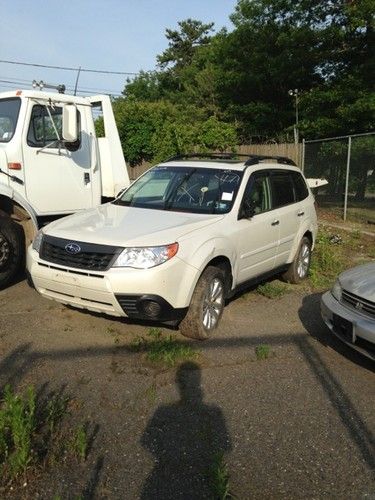 2011 subaru forester repairable export or parts only