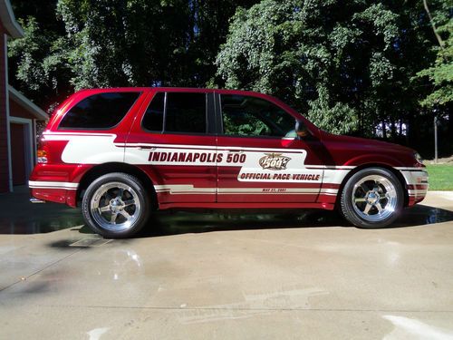 2002 oldsmobile bravada indianapolis 500 pace vehicle track car #2 for 2001 indy