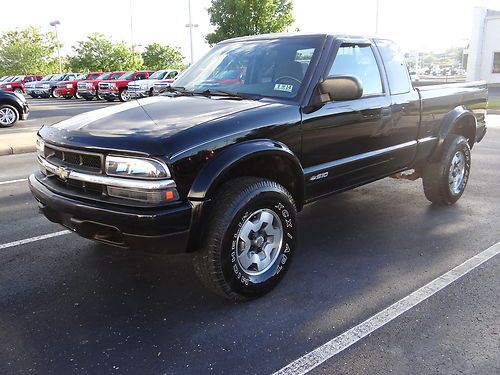 2001 chevy s10 zr2 extended cab 4x4  ls very clean! ready to go!