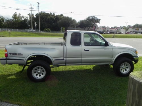 Purchase used 2003 TOYOTA TACOMA V-6 EXT CAB 4X4 SPORT BED 5-SPEED