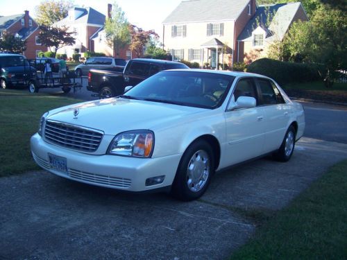 2000 cadillac deville only 40,000 miles! near new condition! pearl white!