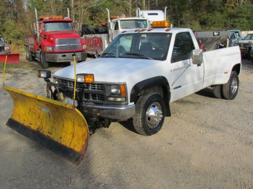 1995 chev 3500 4wd dually snow plow/salt spreader work truck