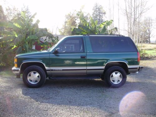 1999 chevrolet 2dr.tahoe ls 4wd,rust free,great shape.same as 2dr. blazer.nice