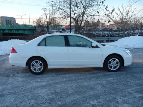 Accord lx se-auto, a/c, alloys, cd changer, loaded, clean! 103k clean carfax