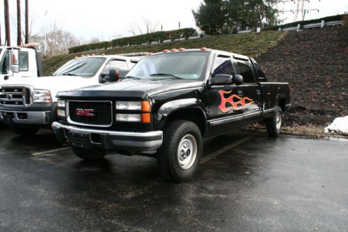 1999 gmc 3500 diesel crew cab 6.5l 4x4,  one owner, tow package