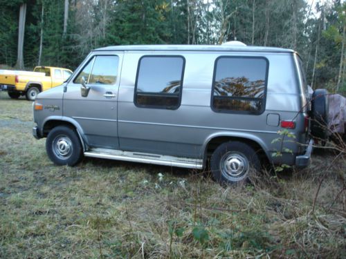 Purchase used 1990 Chevrolet G10 Chevy Van 3-Door 4.3L ...