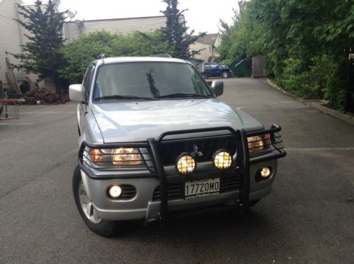 2002 mitsubishi montero sport limited silver