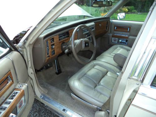 Classic 1985 Cadillac Fleetwood Brougham, 58k ACT. Miles One Owner All Original, image 11
