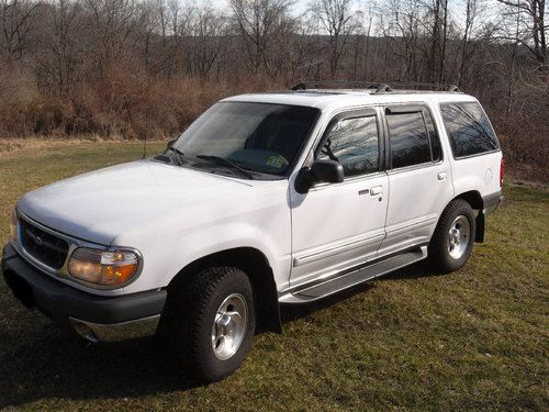 2001 ford explorer xlt sport utility 4-door 4.0l drive to the moon!!!!!