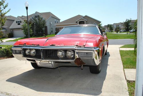 1968 classic buick riviera w/ vinyl top- beautiful project car for restoration!!