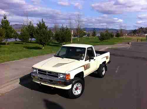 22re Engine For Sale >> Buy used 1988 Toyota 4x4 SR5 Pickup Truck-100% ORIGINAL –TURN KEY-NO RESERVE-COLD AC-22RE in ... 22re Engine For Sale >> Buy used 1988 Toyota 4x4 SR5 Pickup Truck-100% ORIGINAL –TURN KEY-NO RESERVE-COLD AC-22RE in ...