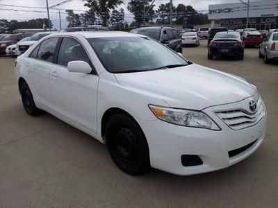 2010 toyota camry/ clean/ one owner/ warranty/ nice/