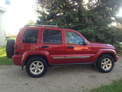 2006 jeep liberty limited sport utility 4-door 3.7l one owner, super clean!