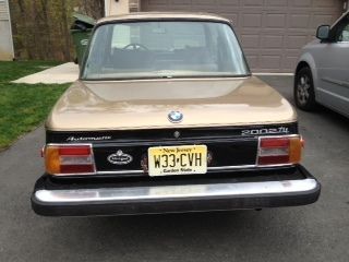 1974 bmw 2002  automatic- daily driver- low reserve