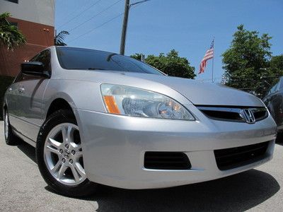 2.4l 4 cyl ex accord sunroof low miles automatic must see clean carfax guarantee