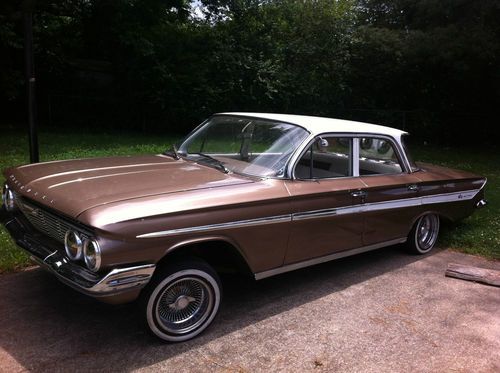 1961 chevrolet impala base sedan 4-door 5.7l