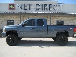2010 blue lt1 extended cab 4wd!