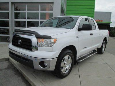 Tundra white double cab 4 door trd clear title all power truck running boards