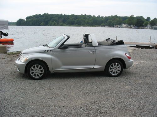 2006 chrysler pt cruiser touring convertible 2-door 2.4l priced to sell fast