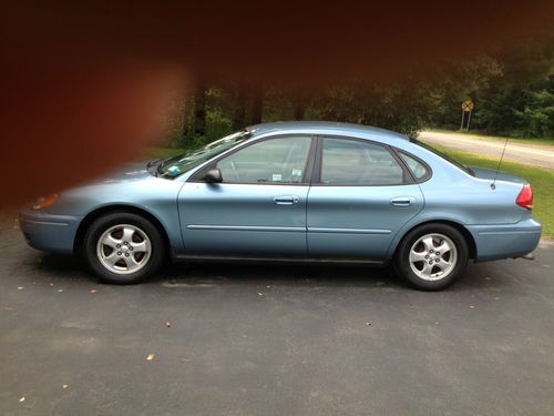2005 ford taurus sel very low mileage 52,000