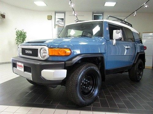 34k miles we finance 4wd blue black cloth carfax automatic roof rack