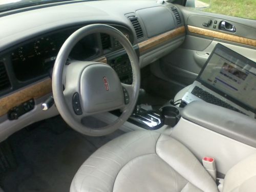 1998 lincoln continental pearl white with grey leather