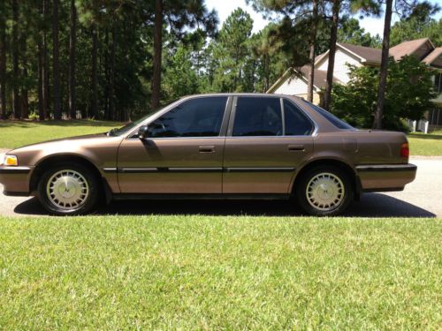 1990 honda accord manual trans, one family owned, hwy miles, exc interior,