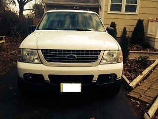 2003 ford explorer xlt 4 door white