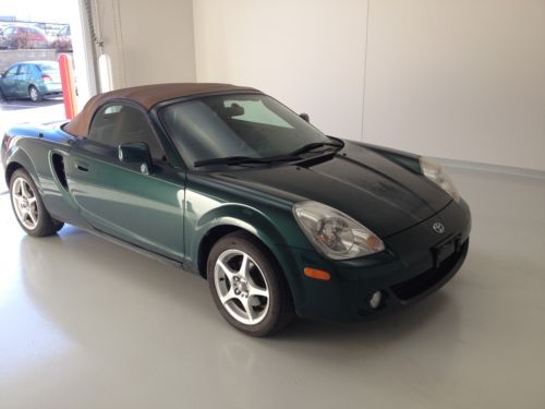 2005 toyota mr2 spyder manual convertible 1.8l awesome condition, will sell fast