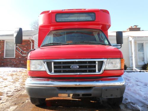 2006 ford e-350 shuttle bus/ party bus/ runs &amp; looks great. low reserve