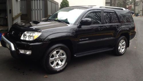 2005 v8 sport black 4runner with dark grey interior - low miles,  and warranty