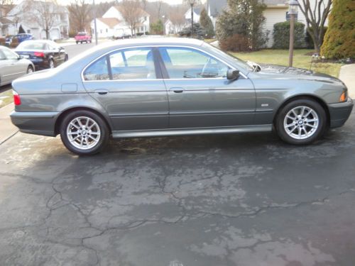 2003 bmw 5-series 525i, heated seates, sun roof good condition