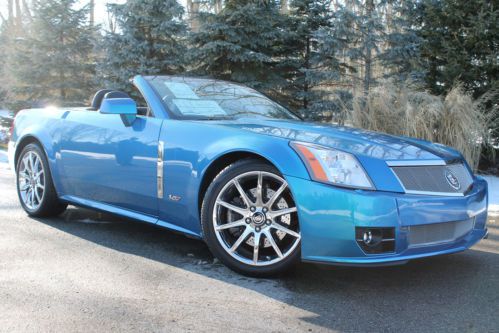 2009 cadillac xlr v convertible 2-door 4.4l (very rare elektra blue show car)