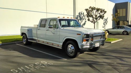 1986 ford f350 pick up dually v8 gas  very very clean