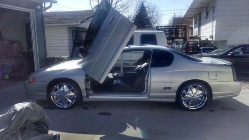 2004 chevy monte carlo ss with lots of extras