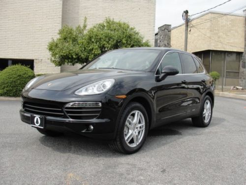 Beautiful 2012 porsche cayenne s, loaded with options, warranty