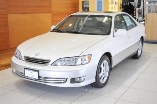 Super clean lexus es300 less than 100k leather heated seats sunroof no reserve