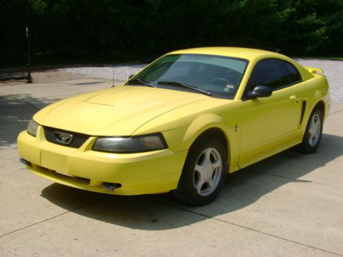 2003 ford mustang base coupe 2-door 3.8l