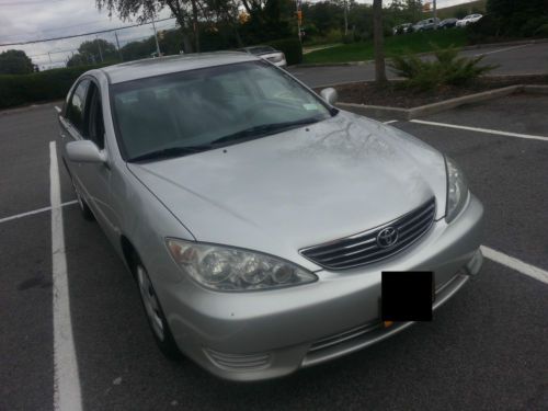 2005 toyota camry - excellent condition and very clean - cold ac