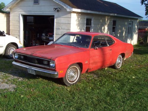 1970 plymouth valiant duster, . factory red. all original 2 owner car.