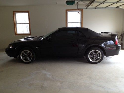 2003 ford mustang gt conv.