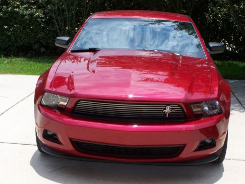 2011 Ford Mustang Premium Package Coupe 2-Door 3.7L, image 1