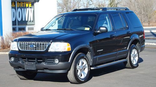 2005 ford explorer xlt 4wd, one owner, leather, sunroof, full service history