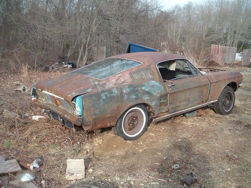 1967 1968 mustang fastback good for roof rough body only!  ford project cars
