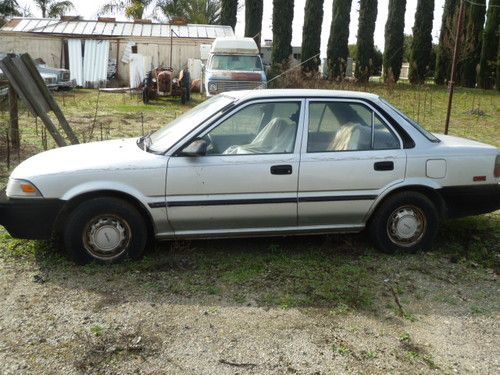 1990 toyota corolla dlx sedan 4-door 1.6l