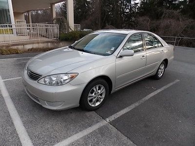2005 toyota camry le, no reserve, v6, power seat, looks and runs great.